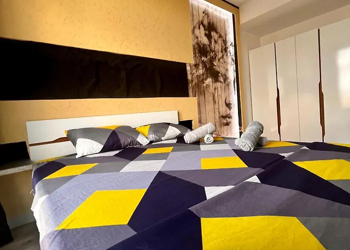 Alfred Sky Smart 29th Included Apartment